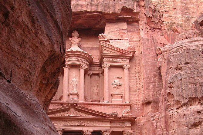 5-Day Private Tour in the Highlights of Jordan - Floating in the Dead Sea