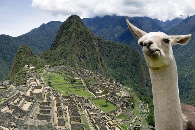 5-Day Salkantay Trek to Machupicchu With Optional Hot Spring Bath - Exploring Humantay Lagoon