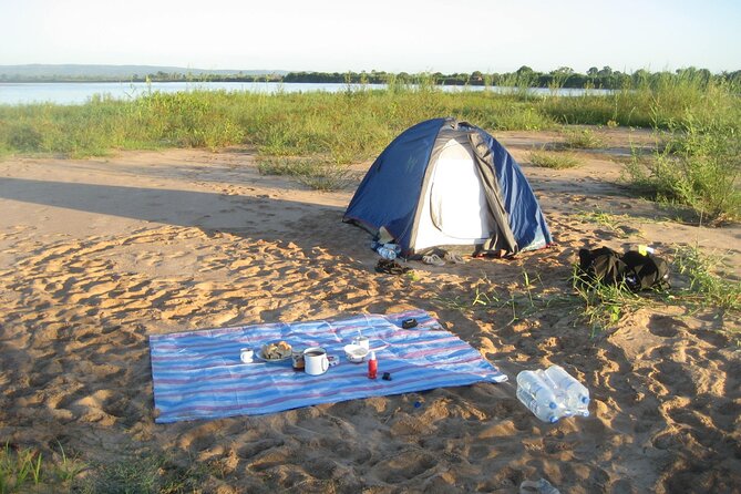 5-Day Tsirihina Rivertirp & Baobab Avenue Tour - River Trip Experience