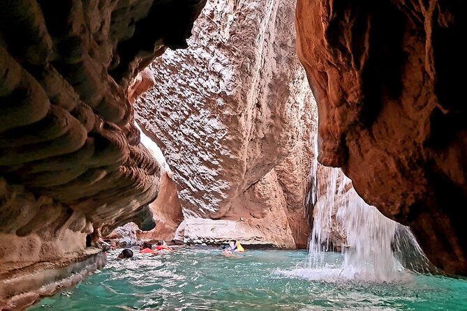 5 Days 4 Nights Oman Package Tour Mohammed - Pick up and Meeting