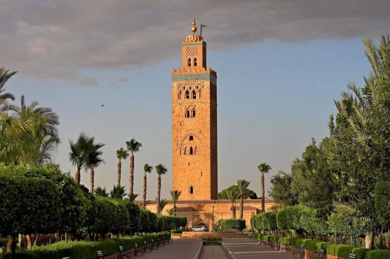 5 Days Marrakech Yoga Luxury Retreat Adventure - Accommodation and Dining Experience