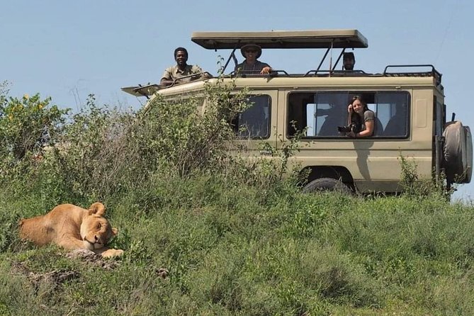 5-Days Private Midrange Safari: Serengeti, Ngorongoro & Manyara - Explore Serengeti