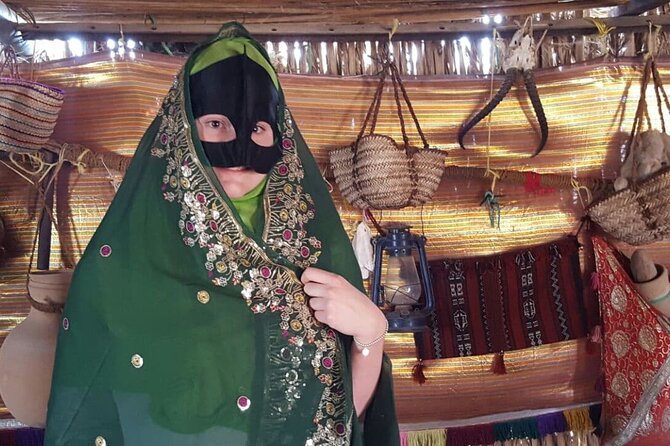 5-Days Private Oman Tour From Muscat - Day 5: Forts and Crafts