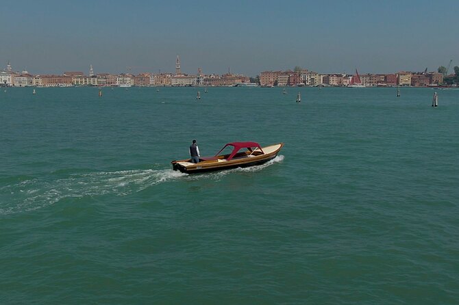 5-Hour Guided Tour of the Magic Islands by Vintage Boat in Venice - Inclusions and Amenities