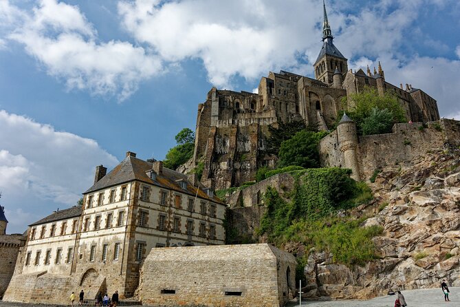 5-Hour Private Tour of Mt St Michel From St Malo With Pick up and Drop off - Inclusions