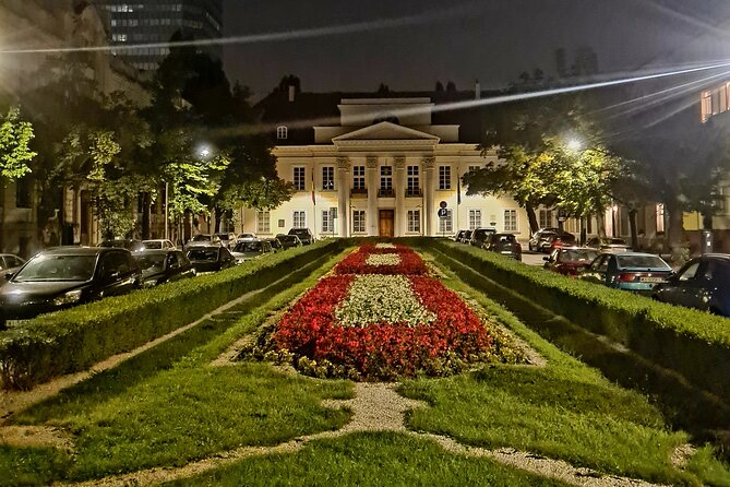 5-Hour Private Walking Night Tour in Warsaw - Meeting and End Points