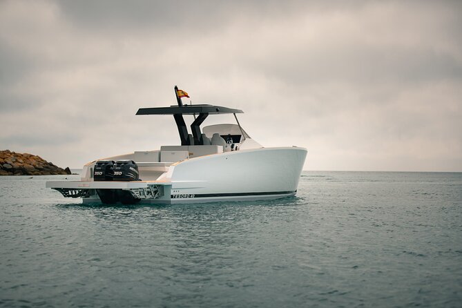 5 Hour Private Yacht Cruise in Mykonos Tesoro 40 - Suitability and Accessibility