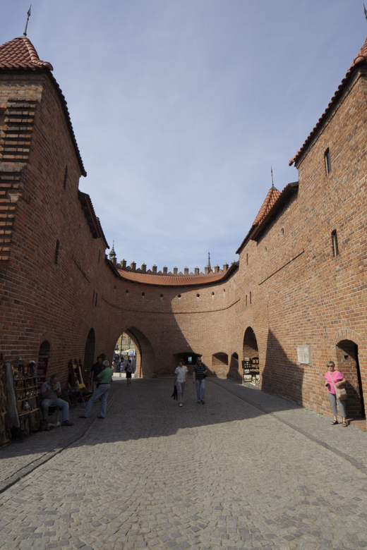 5-hour: Royal Castle, Old Town and POLIN Museum/inc.Pick-up/ - Key Points