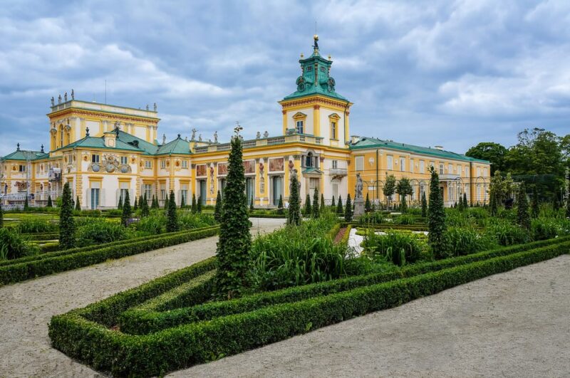 5-hour: Royal Castle, Old Town, Wilanow Palace /inc.Pick-up/ - Itinerary Highlights