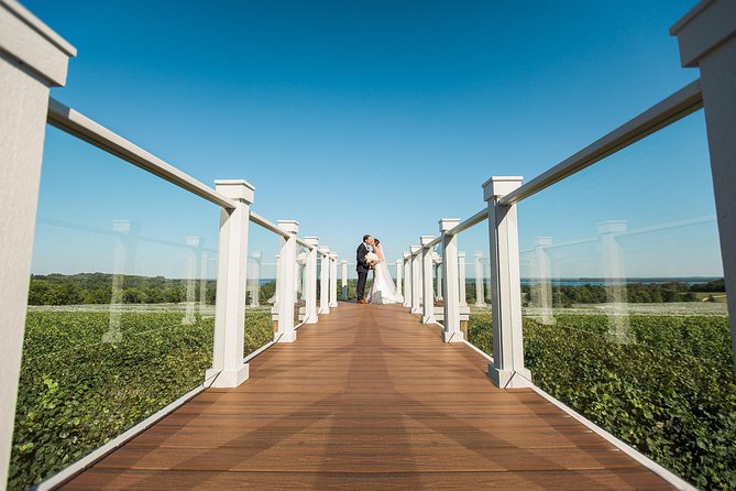 5-Hour Traverse City Wine Tour: 4 Wineries on Old Mission Peninsula - Winery Descriptions