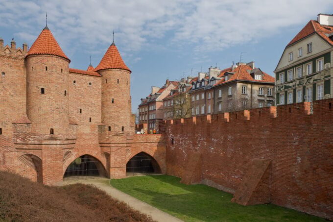 5 Hour: Warsaw Old Town, Royal Castle and Uprising Museum - Booking Information