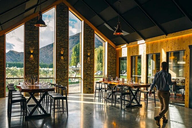 5-Hour Wine and Food Sampler Tour From Queenstown - Dining Experience