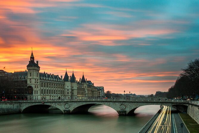 5 Hours Paris Night Tour With Paradis Latin and Wine Tasting - Private Vehicle With Chauffeur