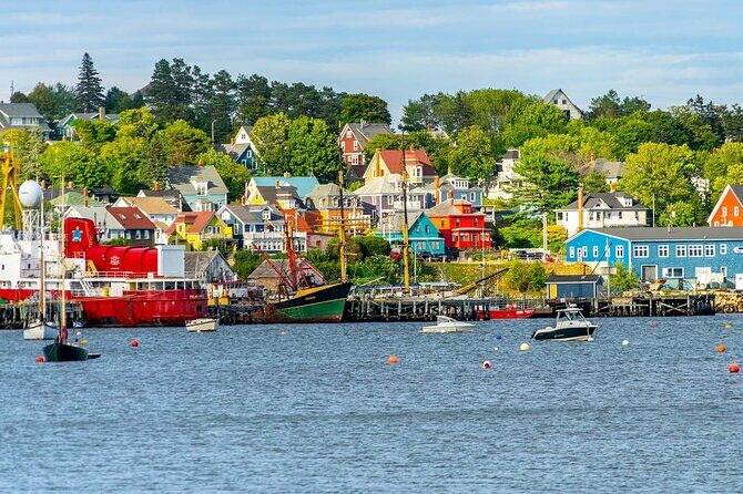 5 Hours Peggys Cove,Mahone Bay, Lunenburg Tour - An Overview of the Experience