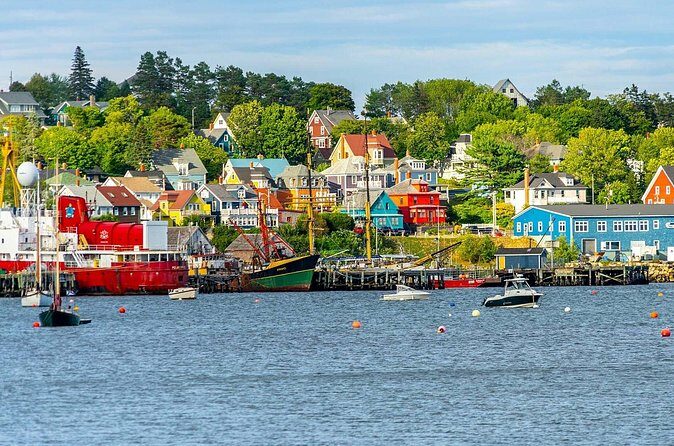 5 Hours Peggys Cove,Mahone Bay, Lunenburg Tour - Transportation and Overall Experience