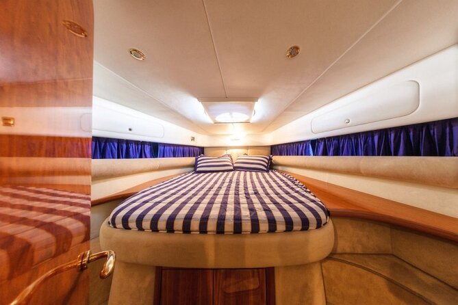 5 Hours Santorini Private Luxury Cruise With BBQ and Drinks - Delectable BBQ Meal and Drinks