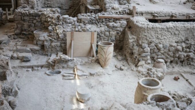5 Hours Santorini's Highlights & Ancient Akrotiri - Important Considerations