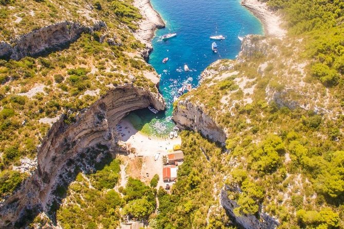 5 Islands Private Boat Tour:Blue Cave,Hvar&Pakleni Islands - Inclusions