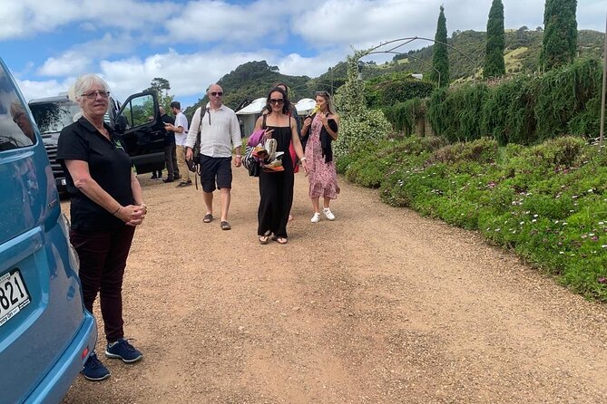 5 or 7 Hour Far End of Waiheke Scenic Wine Tour in Electric Vans - Tour Experience Highlights