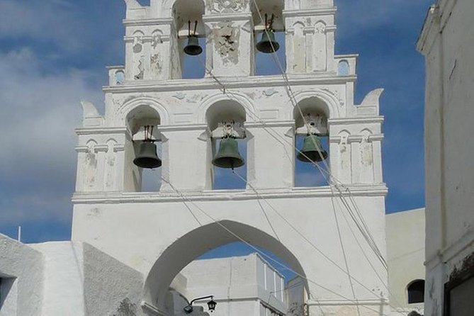 5 Towns in 5 Hours: Santorini Most Popular Tour With Wine Tasting - Visiting the Time-Capsule Megalochori