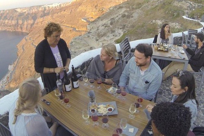 5 Towns in 5 Hours: Santorini Most Popular Tour With Wine Tasting - Oias Picturesque Charm