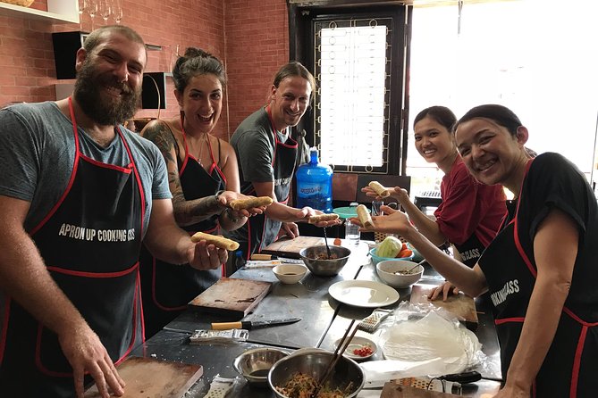 5 Traditional Dishes Hanoi Cooking Class With Market Trip - Market Tour: Sourcing Authentic Ingredients
