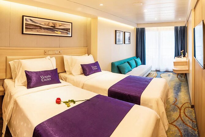5D4N Yangtze River Tour: Yichang to Chongqing by Victoria Sabrina - Pickup and Schedule