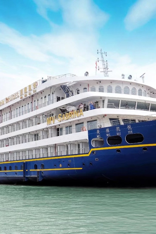 5D4N Yangtze River: Yichang to Chongqing by Victoria Sabrina - Cruise Operator and Ship