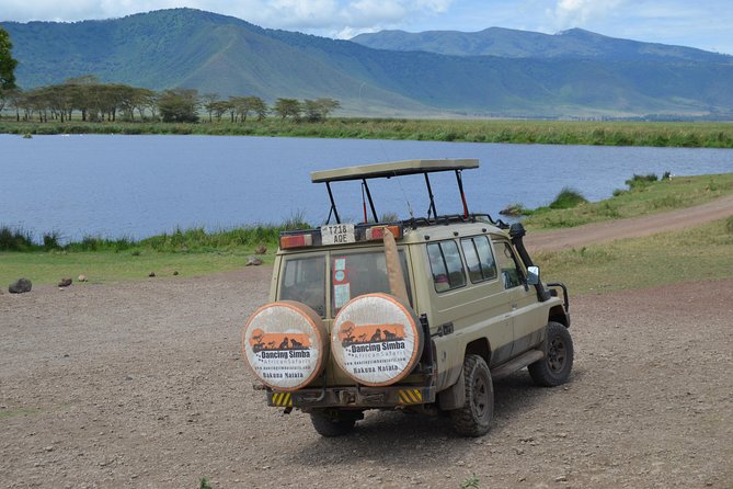 5days Tanzania Safari Lodge and Camping Serengeti, Tarangire & Ngorongoro Crater - Traveling to Arusha