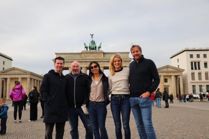 5h Berlin Private Tour With Guide, Chauffeur & Photographer - Customizable Itinerary
