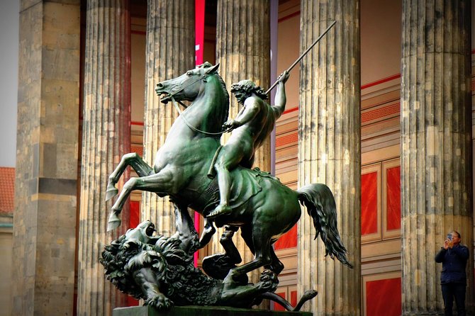 5hours: Guide, Chauffeur & Photographer in Berlin Private Tour - Customer Reviews and Ratings