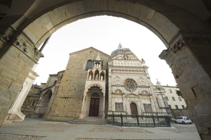 6-Day North Lakes: Milan & Bernina Express Experience - Bernina Express Train