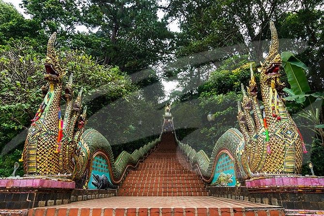 6-Day Northern Thailand Tour: Ayutthaya, Sukhothai, Chiang Mai and Chiang Rai From Bangkok - Sankampaeng and Elephant Camp
