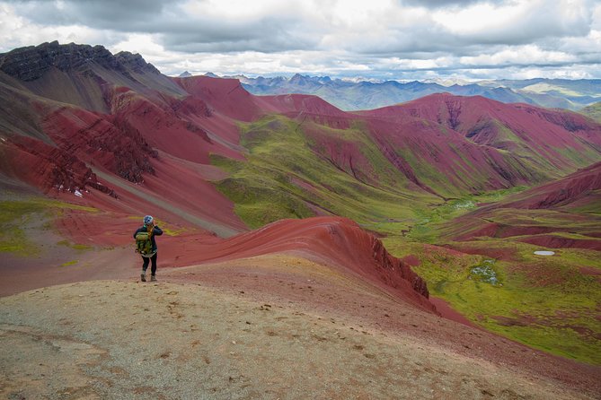 6 Day Rainbow Mountain X Ausangate Trek - Flashpackerconnect - Guide Qualifications