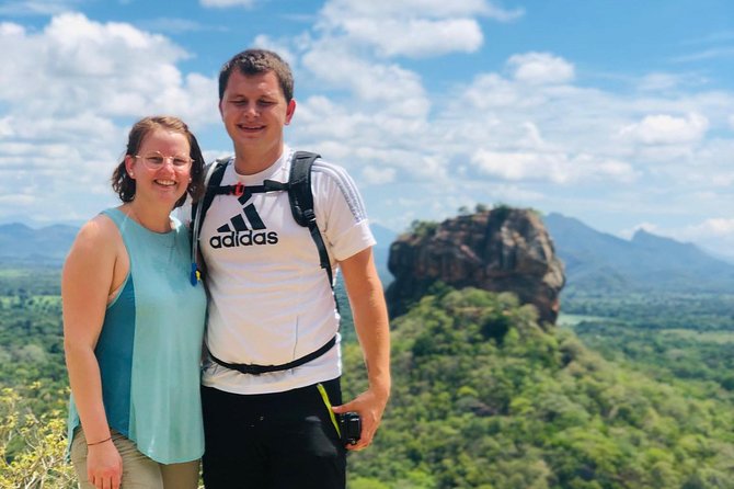 6 Day Round Tour in Sri Lanka With Chauffeur - Tea Plantations and Waterfalls