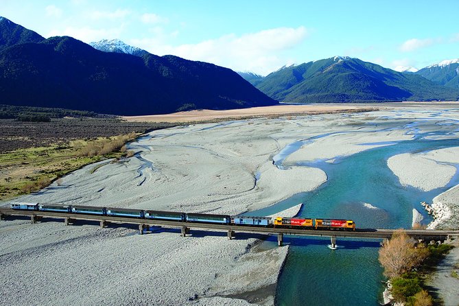 6 Day South Island Circut: Milford Sound, Queenstown and Glaciers - Guided Exploration With Independence