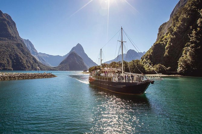 6 Day South Island Circut: Milford Sound, Queenstown and Glaciers - South Islands Natural Beauty