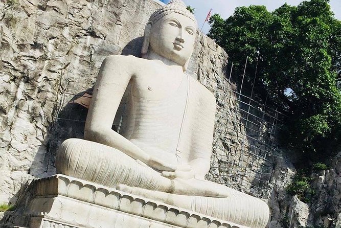 6-Day Sri Lanka Heritage Private Tour - Accommodation and Amenities