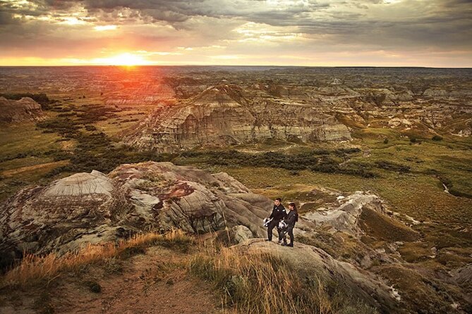 6 Day Summer Rockies Visit Banff Jasper Yoho and Drumheller Tour - Airport Transfer and Pickup