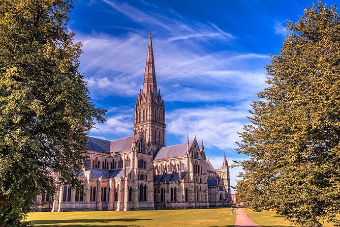 6 Day Tour of London and England With Hotel Stay and Attractions - Cruise Along the Thames River