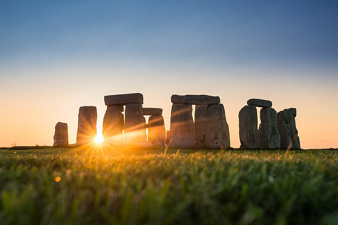 6 Day Tour of London and England With Hotel Stay and Attractions - Tour Logistics and Accessibility