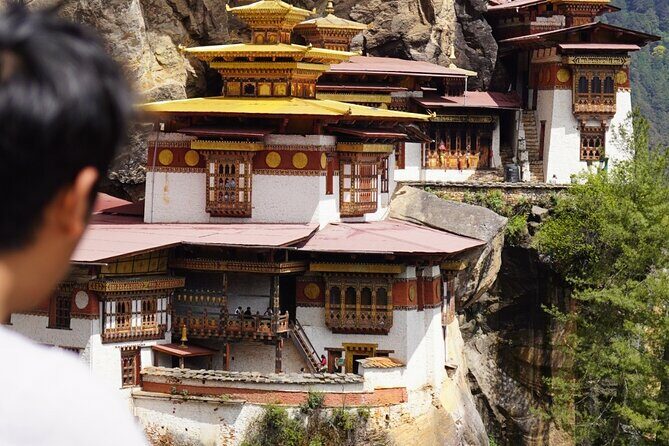 6 Days Bhutan Private Tour to Gangtey - An In-Depth Look at the 6-Day Bhutan Tour