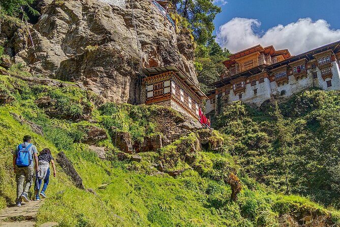 6 Days Bhutan Private Tour to Gangtey - FAQ
