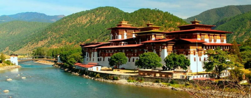 6 Days Luxury Tour to Bhutan in Group - Key Points