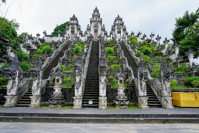 6 Days Package Tour Visit Various Very Beautiful Tourist in Bali - Exploring Kuta and Seminyak