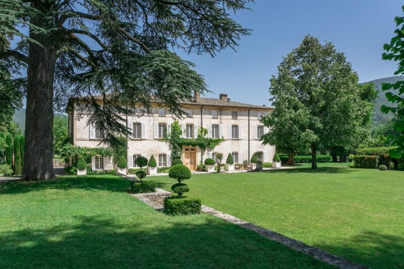 6 Days Women Summer Camp in a French Château - Meal Offerings