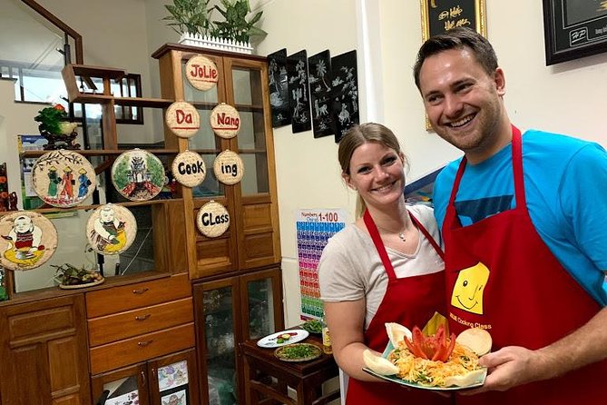6-Hour Cooking Class in Danang (JDN1) - Group Size
