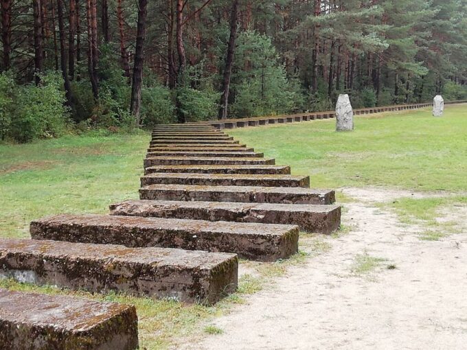 6 Hour Private Car Tour to Treblinka With Hotel Pickup - Pickup and Drop-off Options
