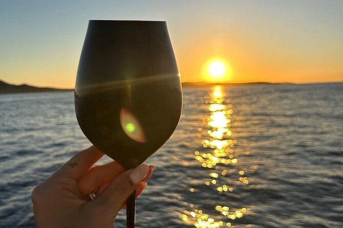 6 Hour Private Cruise in Mykonos With Food and Drinks - Delectable Onboard Dining