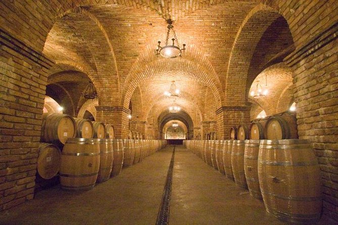 6-Hour Private Limousine Tour to Napa and Sonoma Valley Wineries - Pickup and Drop-off